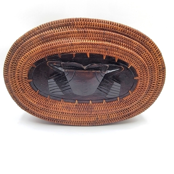 VINTAGE Indonesian woven crab basket - Picture 1 of 12